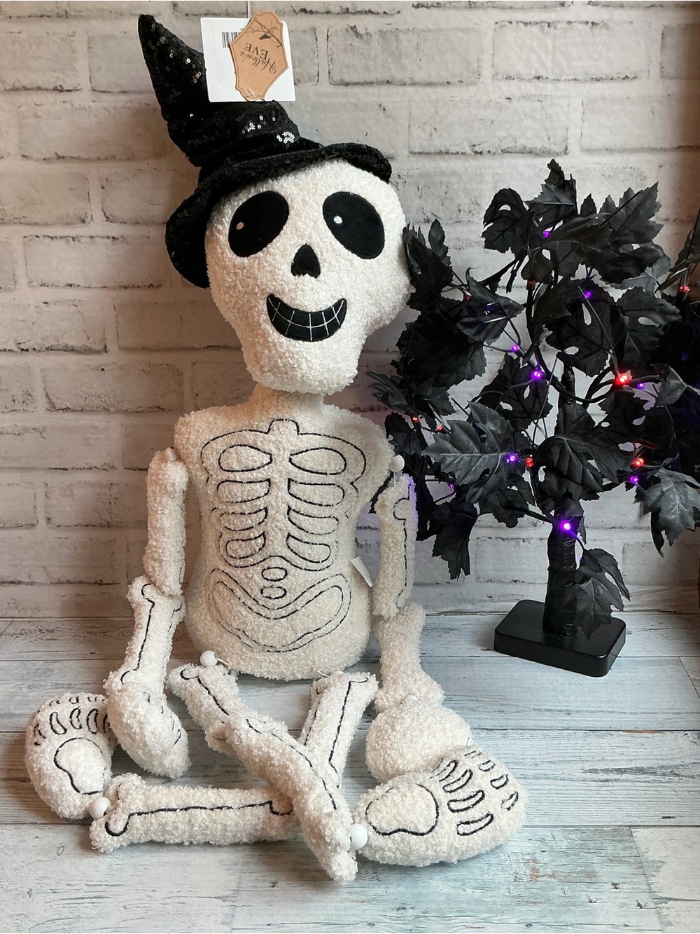 HALLOWS EVE 40x15 Sherpa Skeleton Halloween Decor